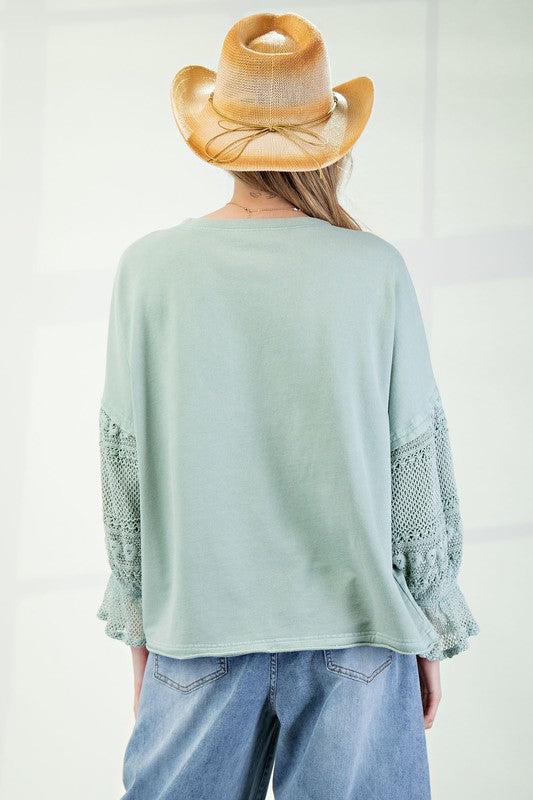 Emmie BUBBLE LACED SLEEVES MINERAL WASHED TOP