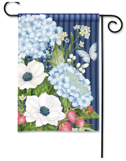 Strawberry Summer Garden Flag