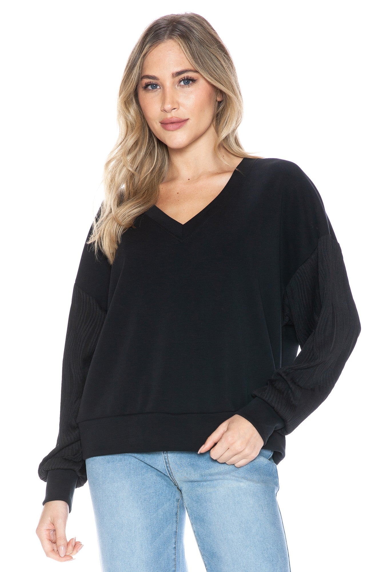 Ariella V-Neck Top W/Contrast Sleeve