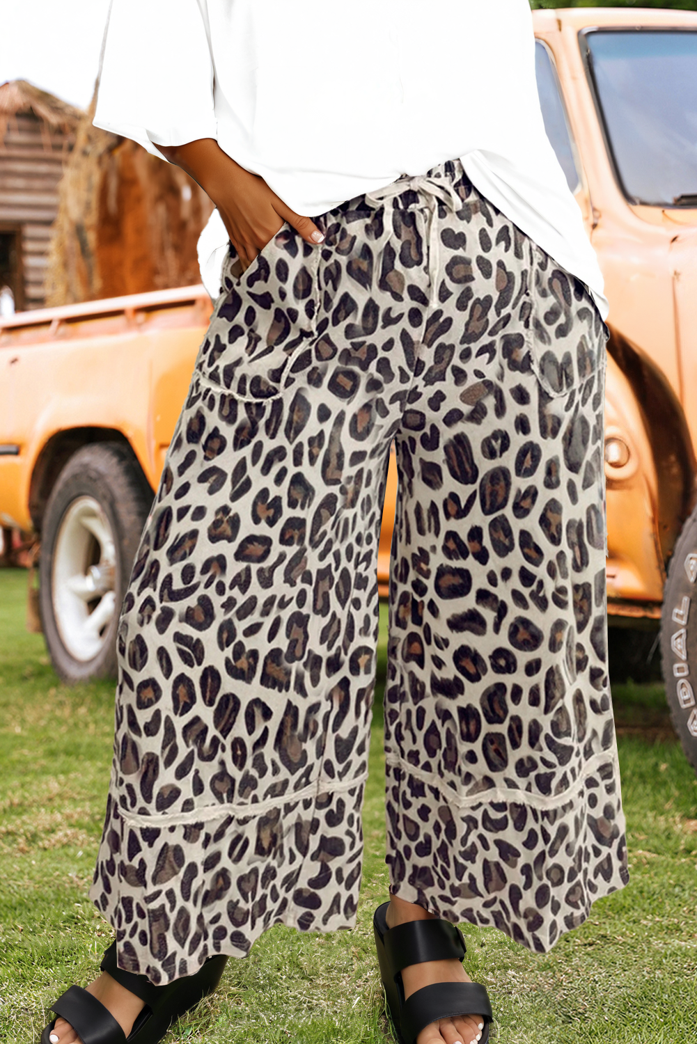 Fashion-W Leopard Wide Leg Cropped Pants