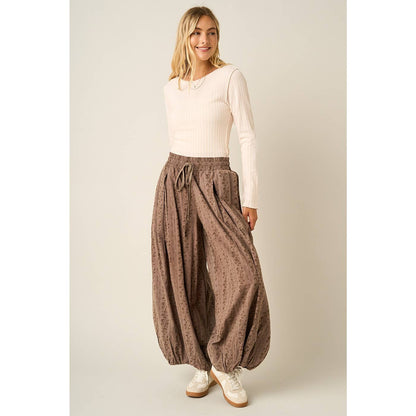 FLORAL PRINT PLEATED BALLOON LEG PARACHUTE PANTS