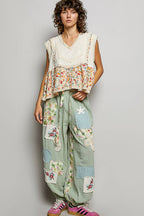 Pol Clothing - V-neck Floral Pattern Trim Ruffle Rib Knitted Sleeveless Top