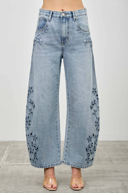 HIGH RISE LOW CURVE BARREL WITH EMBROIDERY Saige Denim