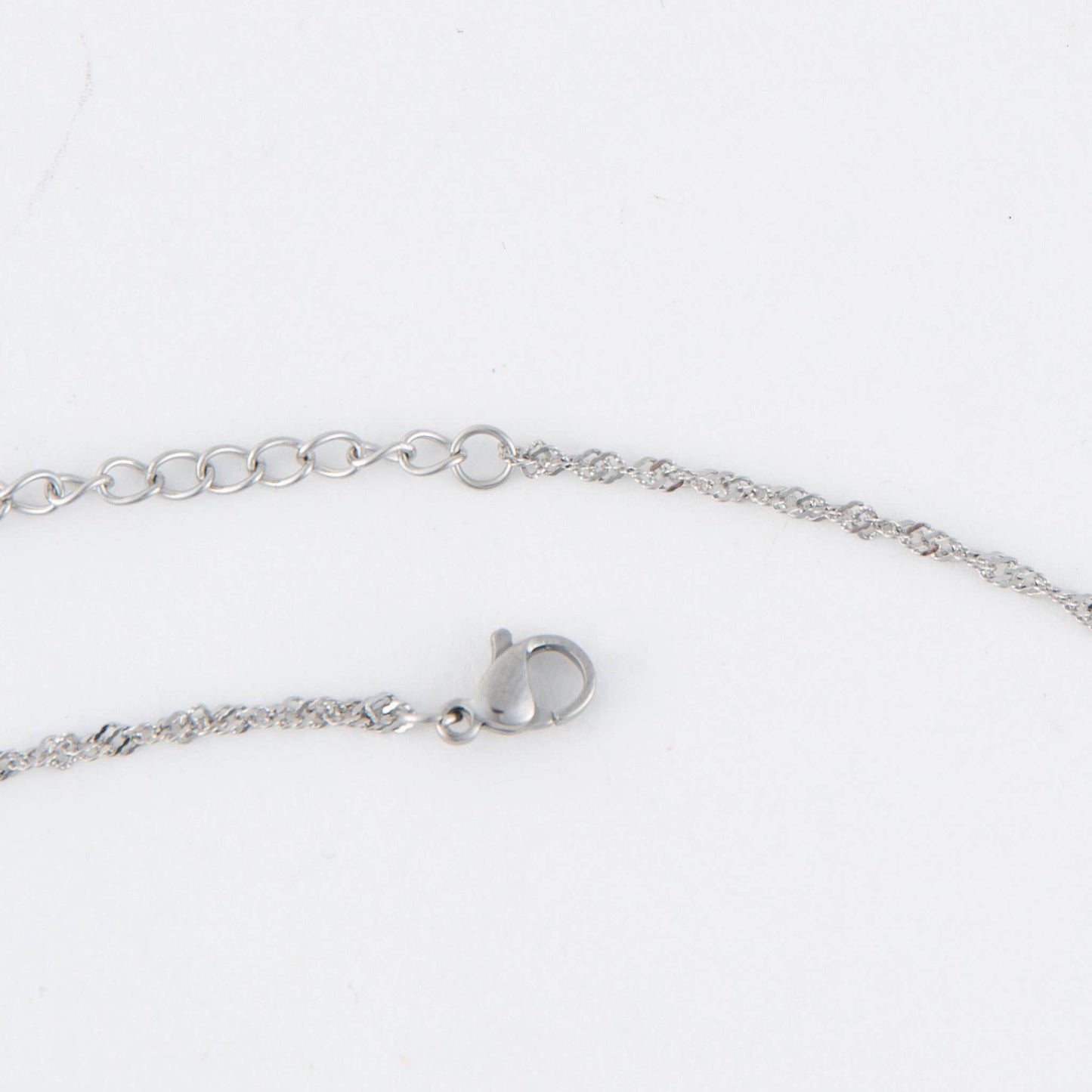 Howard's - Narelle Waterproof Twisted Chain Necklace