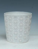 PORCELAIN POT WITH HOLE
