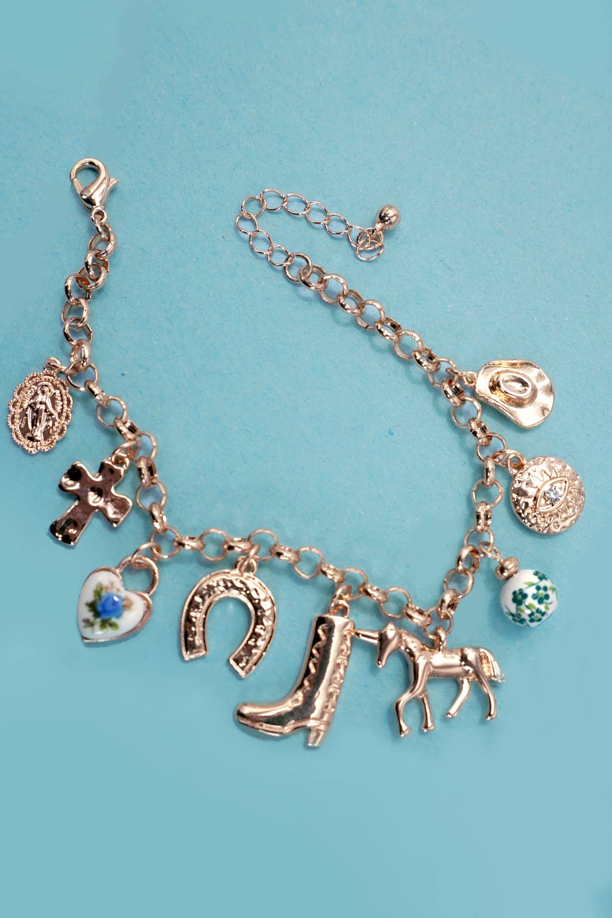 JOSSLYN by wall to wall - CHARM BRACELET - WESTERN BOOT CROSS PORCELAIN | 80B1345