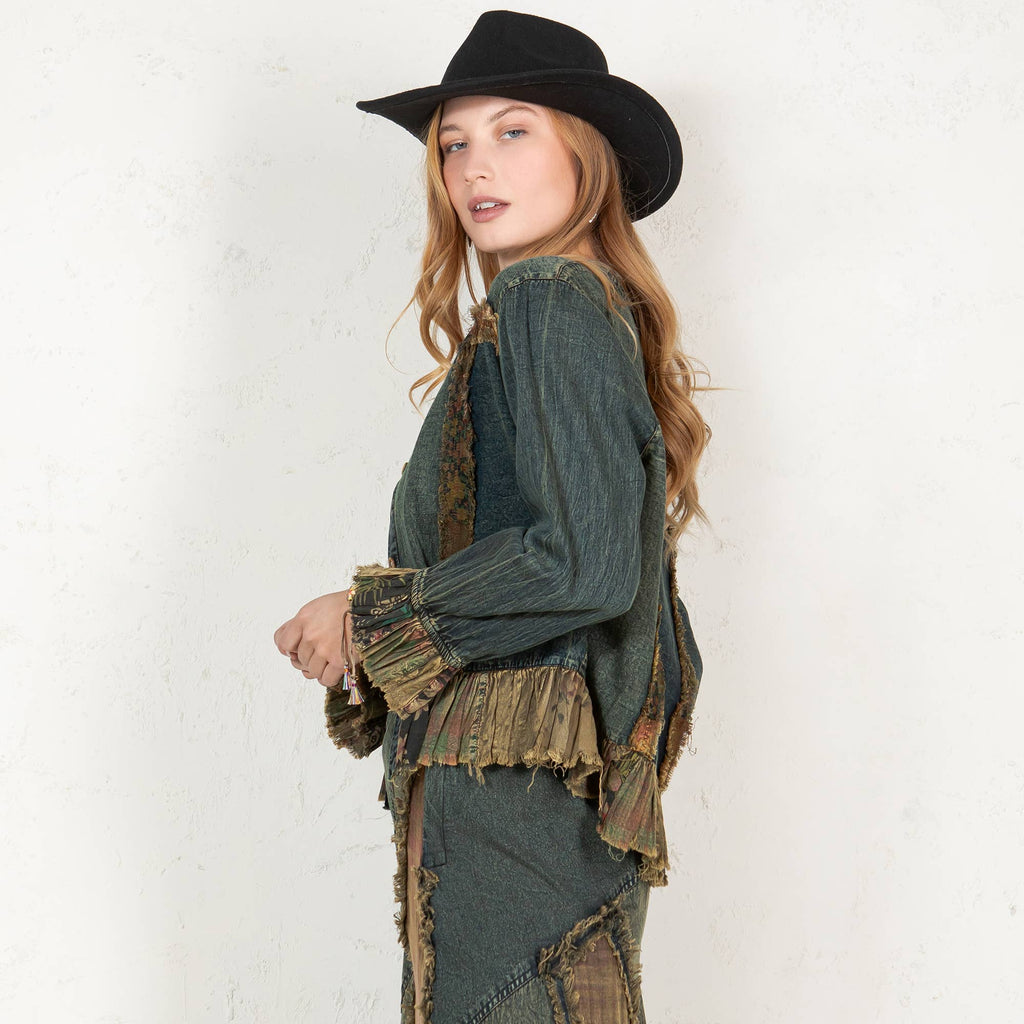 Western Boho Chic: Patch Pocket Cropped Denim Jacket