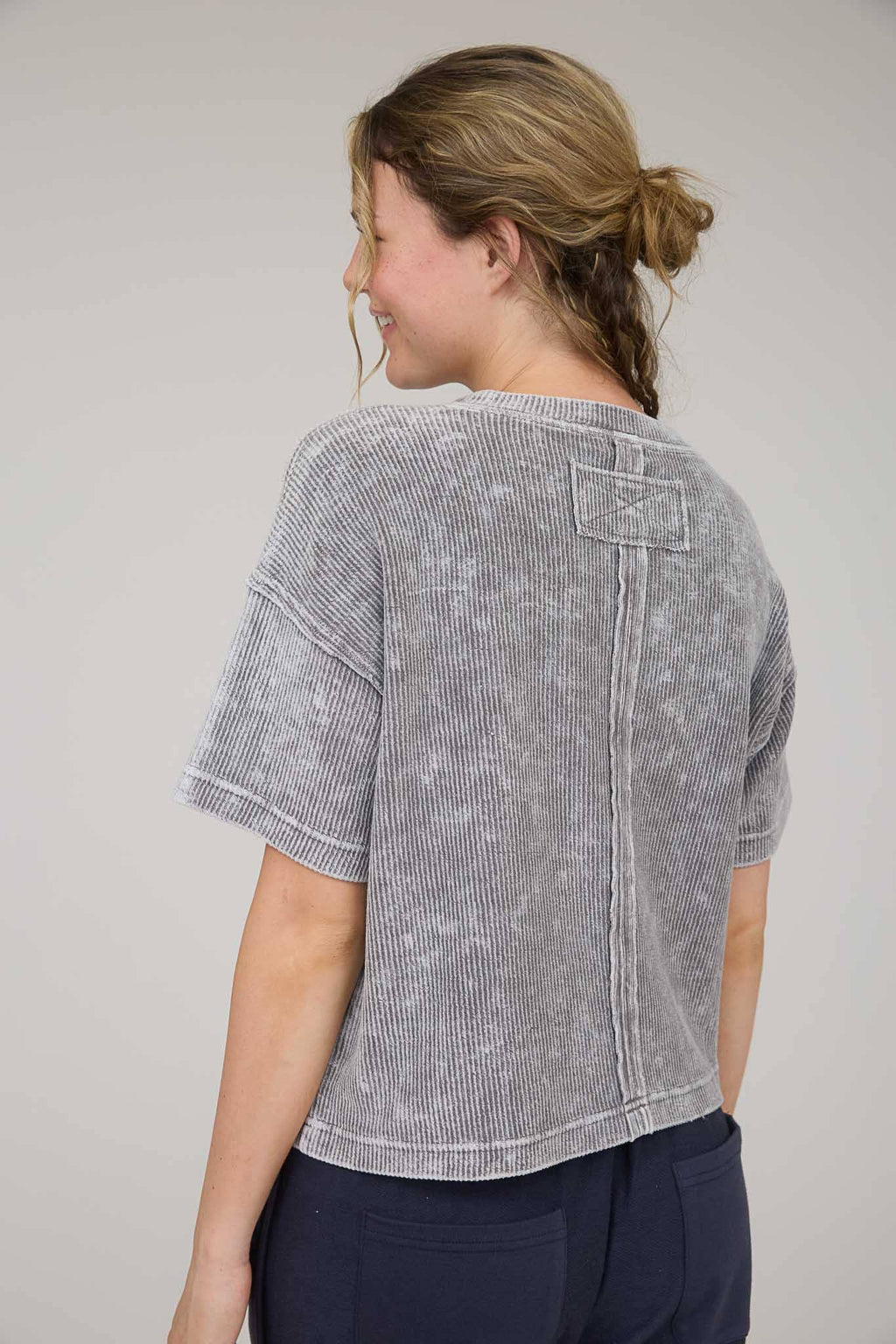 Everyday WASHED RIBBED SHORT SLEEVE TEE WITH POCKET