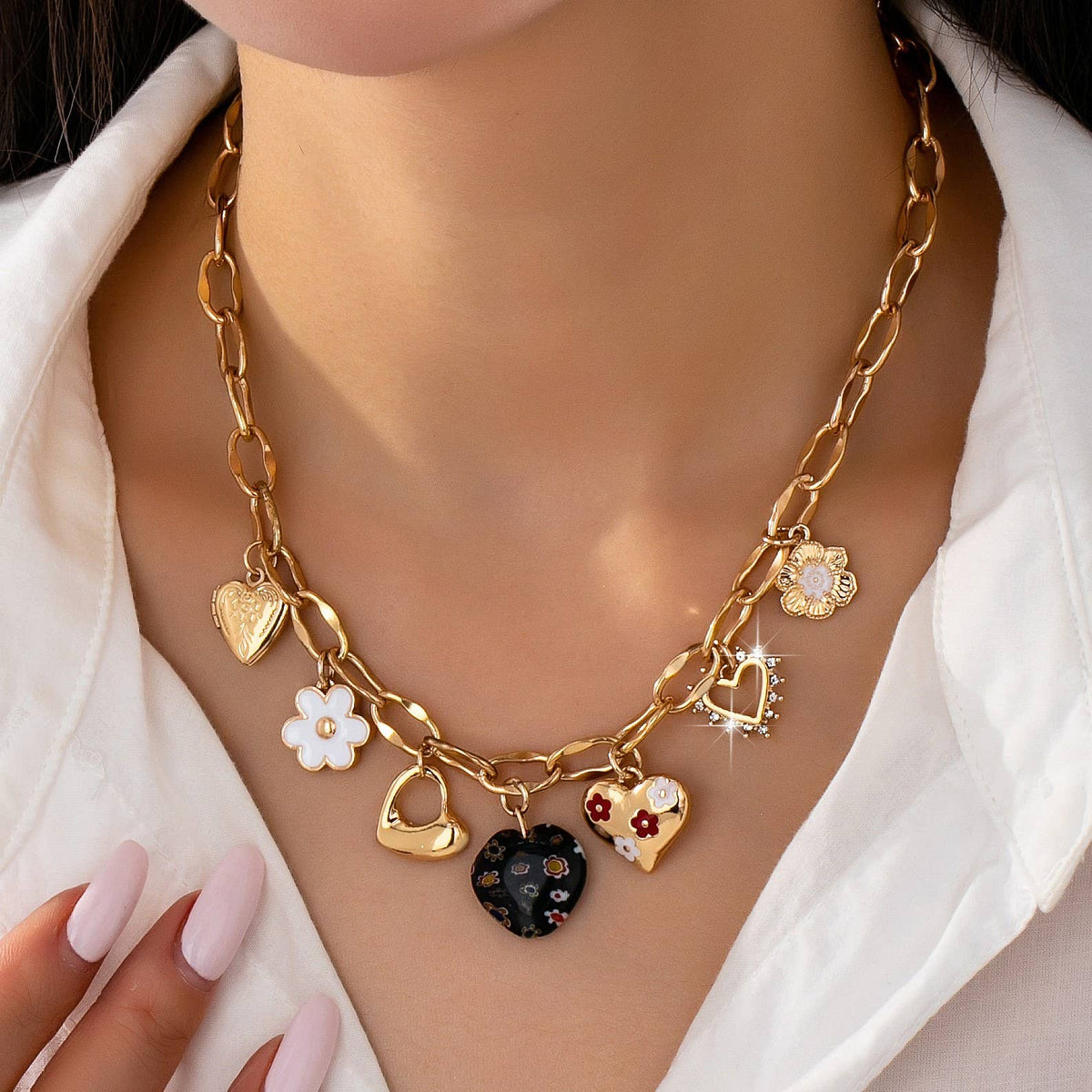 CHARM NECKLACE-HEARTS FLOWER  RHINESTONE