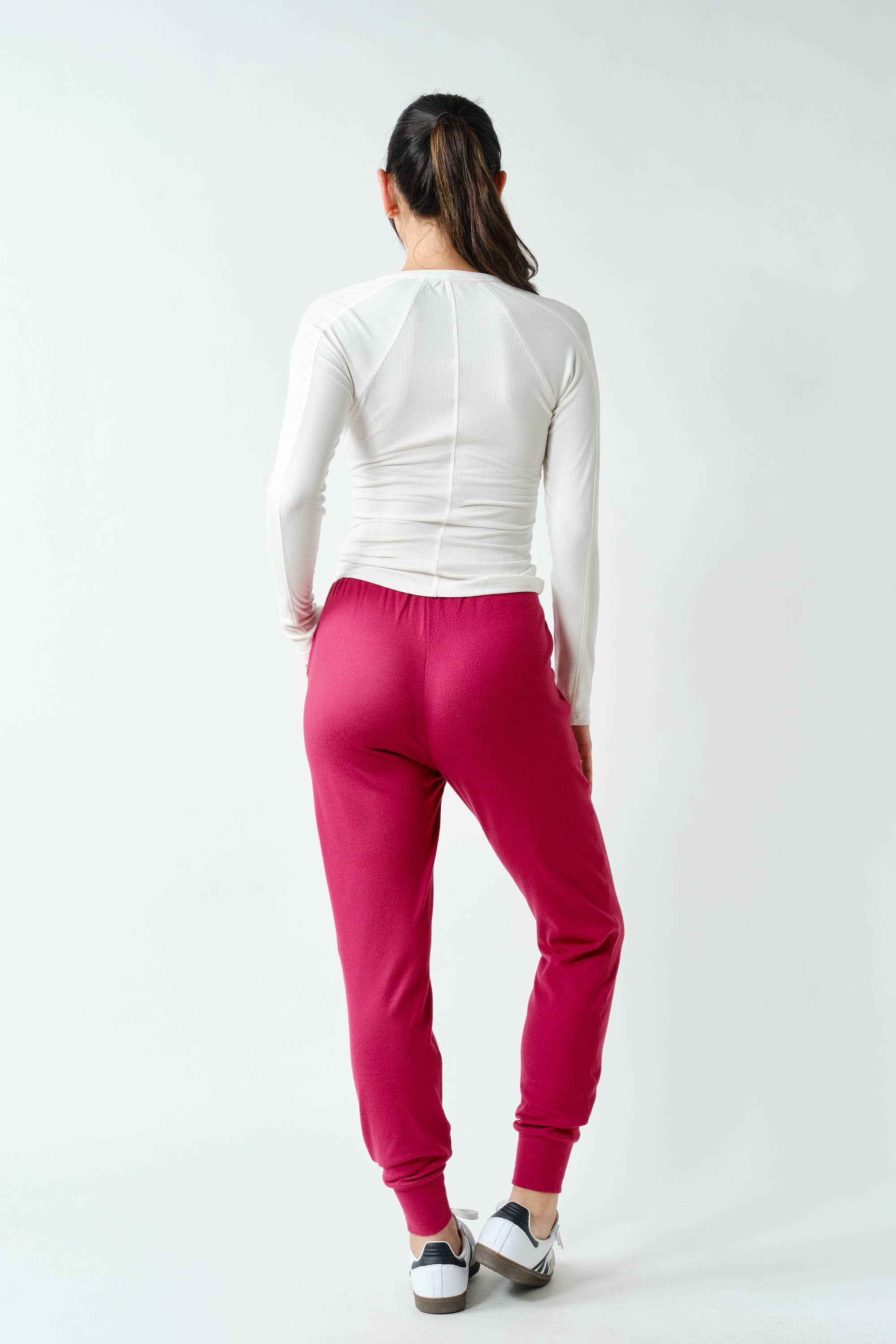 Essential Long-Sleeved Micro-Ribbed Henley Top-Mono B