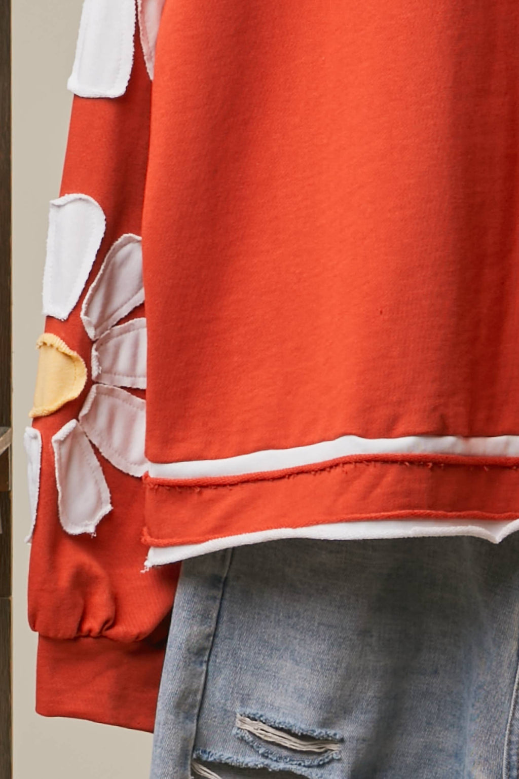 Mello. - Colorblock Daisy Graphic Top
