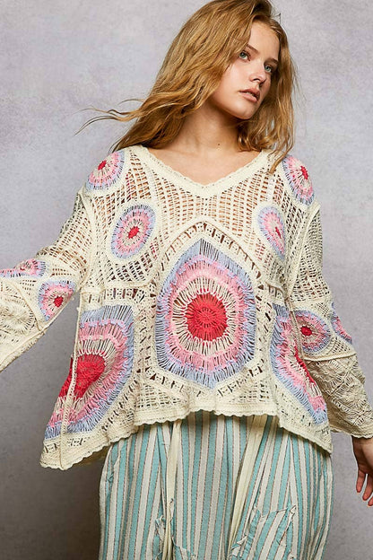Pol Clothing - V-Neck Granny Circle Motif Scalloped Edge Crochet Top