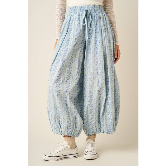 FLORAL PRINT PLEATED BALLOON LEG PARACHUTE PANTS