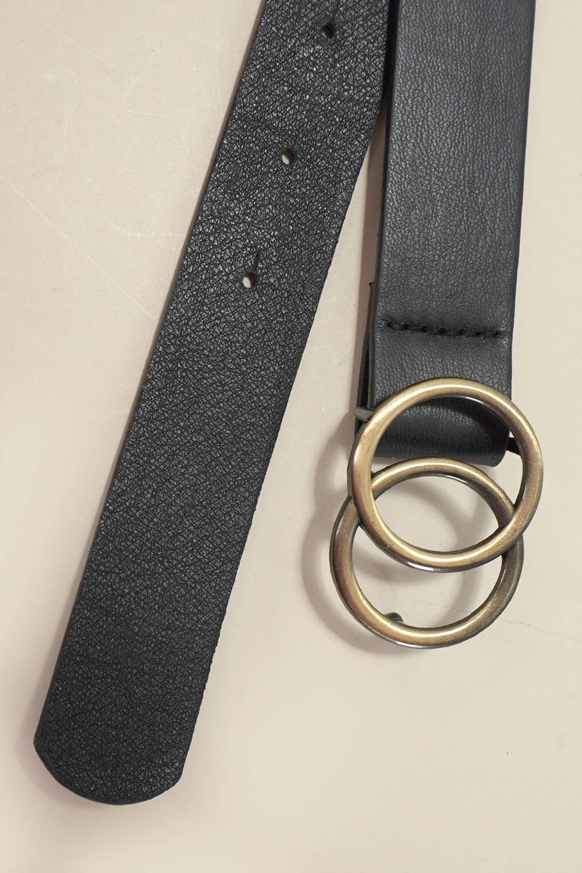 DOUBLE O BUCKLE FAUX LEATHER BELT |