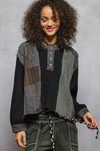 Pol Clothing - Round neck thermal printed contrast knit top