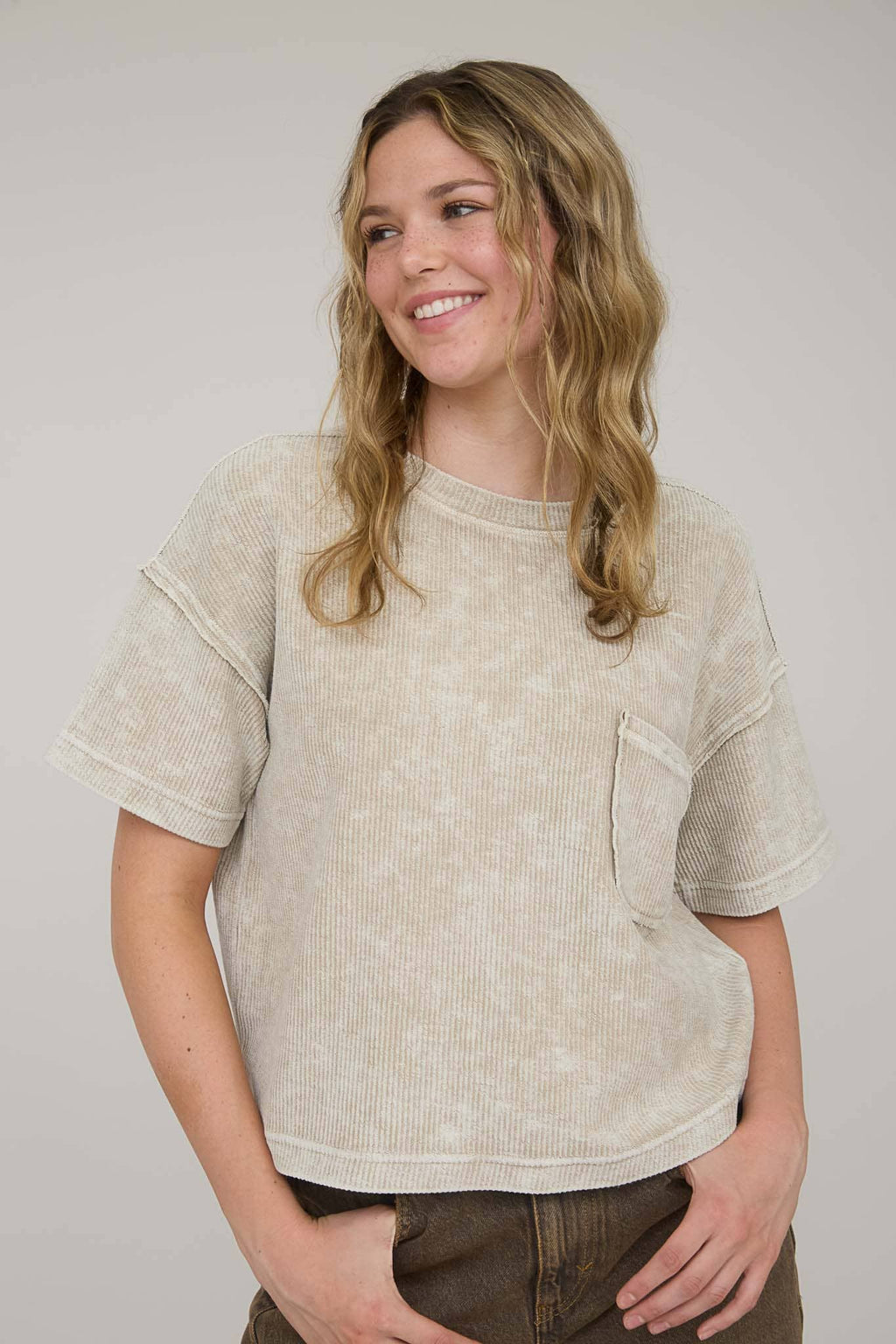 Everyday WASHED RIBBED SHORT SLEEVE TEE WITH POCKET