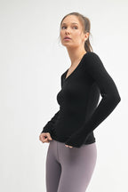 Scoop Neck Micro-Ribbed Long Sleeve Top Mono B
