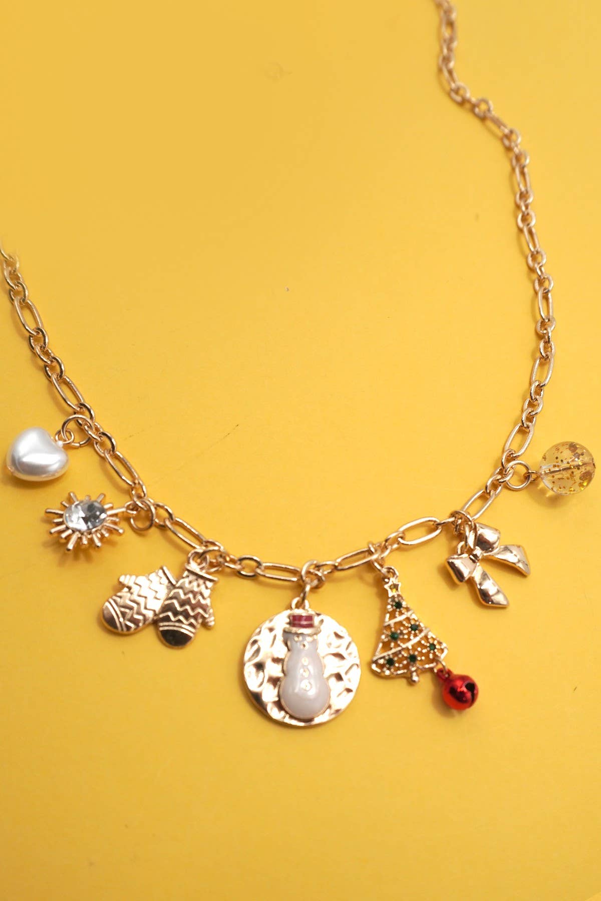 CHRISTMAS TREE BOW CHARMS |
