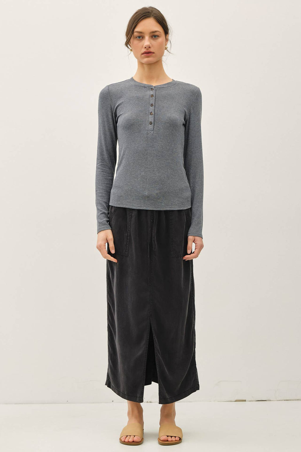 MODAL CLASSIC RIBBED LONGSLEEVE HENLEY BASIC TOP