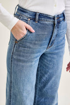 Judy Blue Jeans - HW Retro Wide Fit