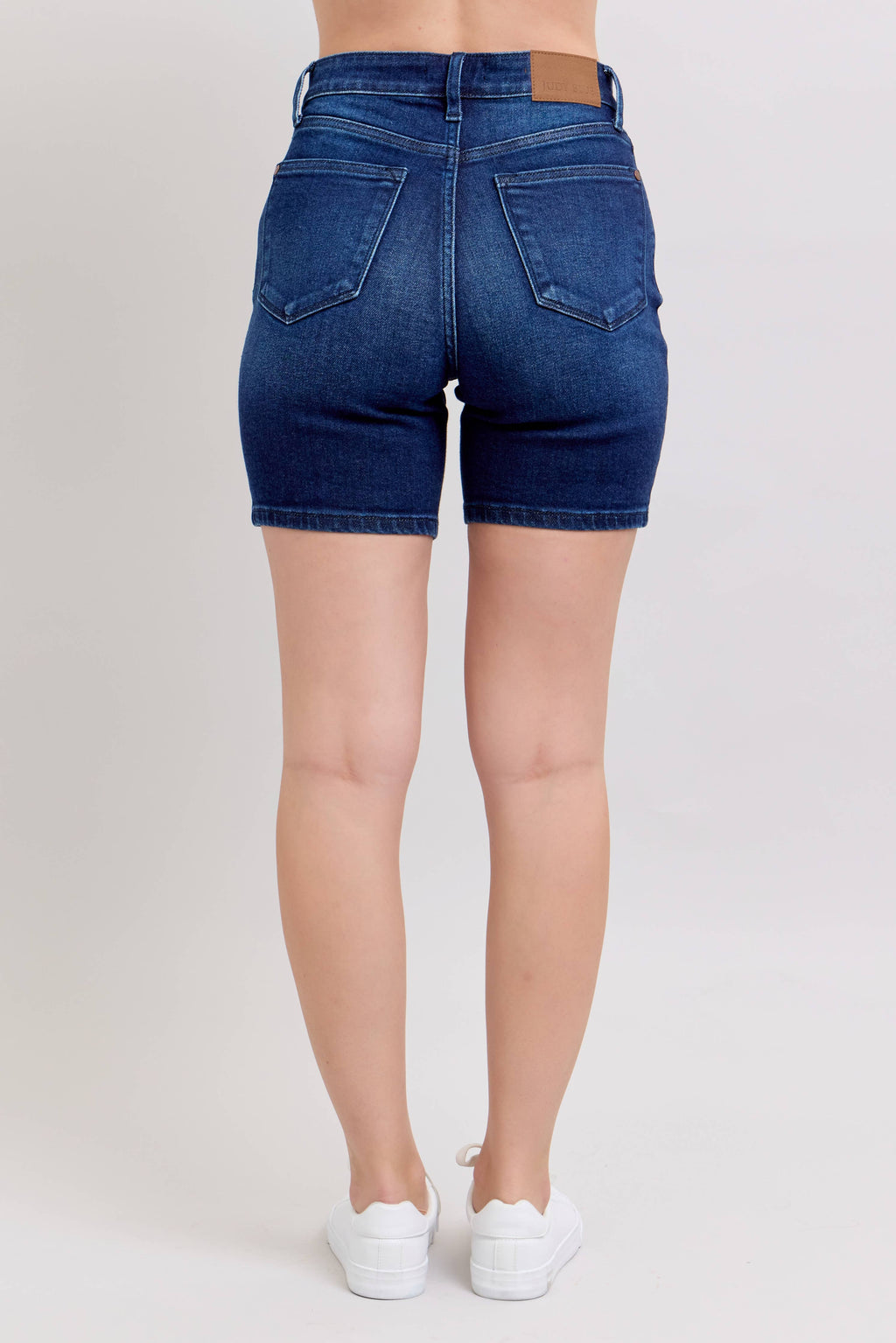 Judy Blue Jeans - V-Front Dark Wash Bermuda