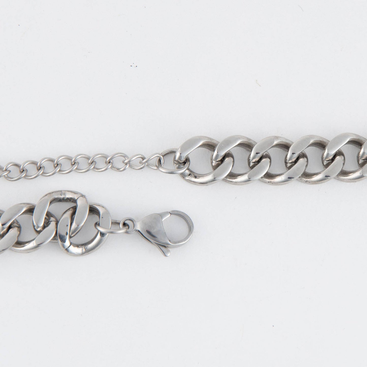 Howard's - Narelle Waterproof 16" Chunky Chain Necklace