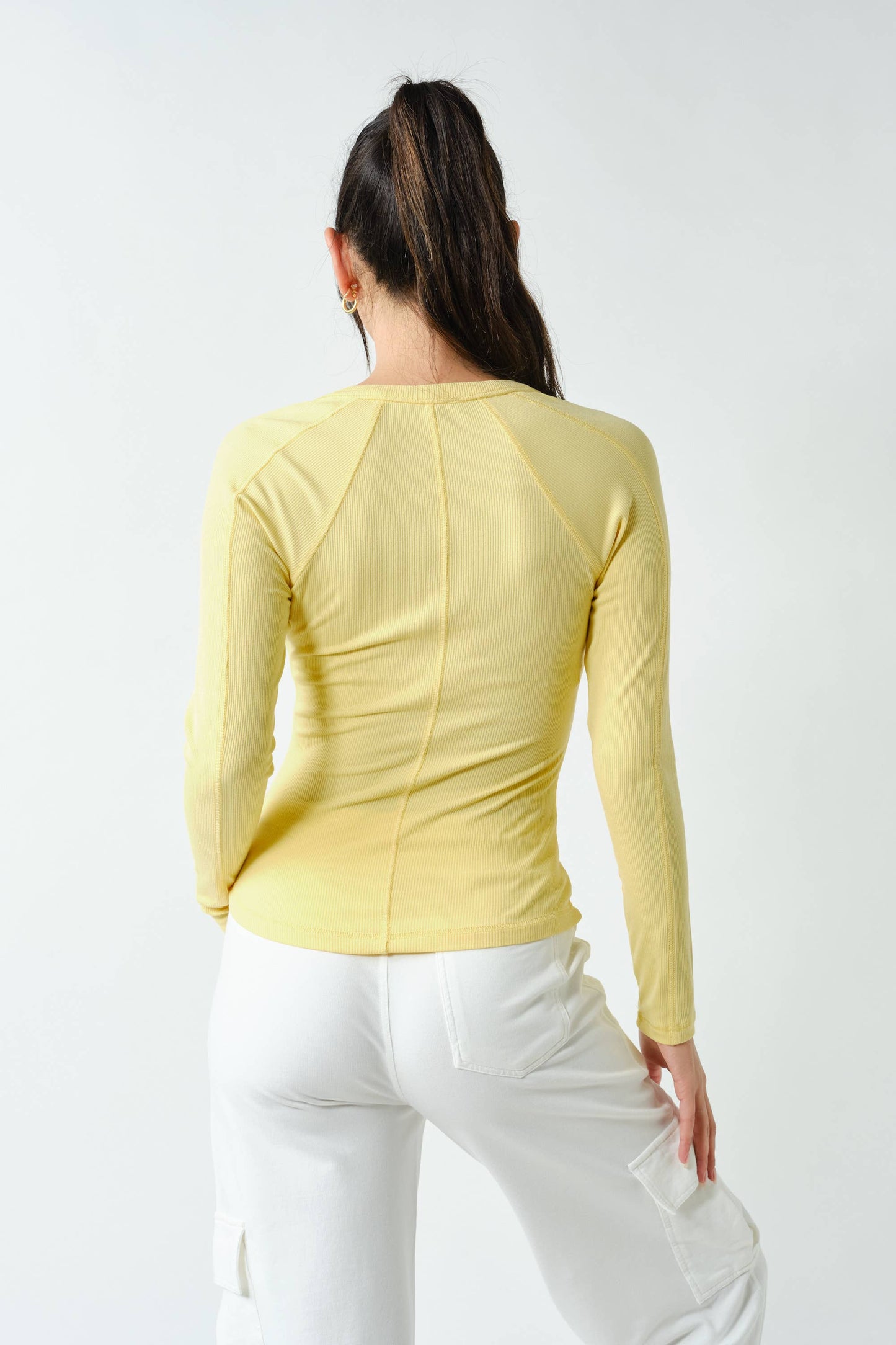 Essential Long-Sleeved Micro-Ribbed Henley Top-Mono B