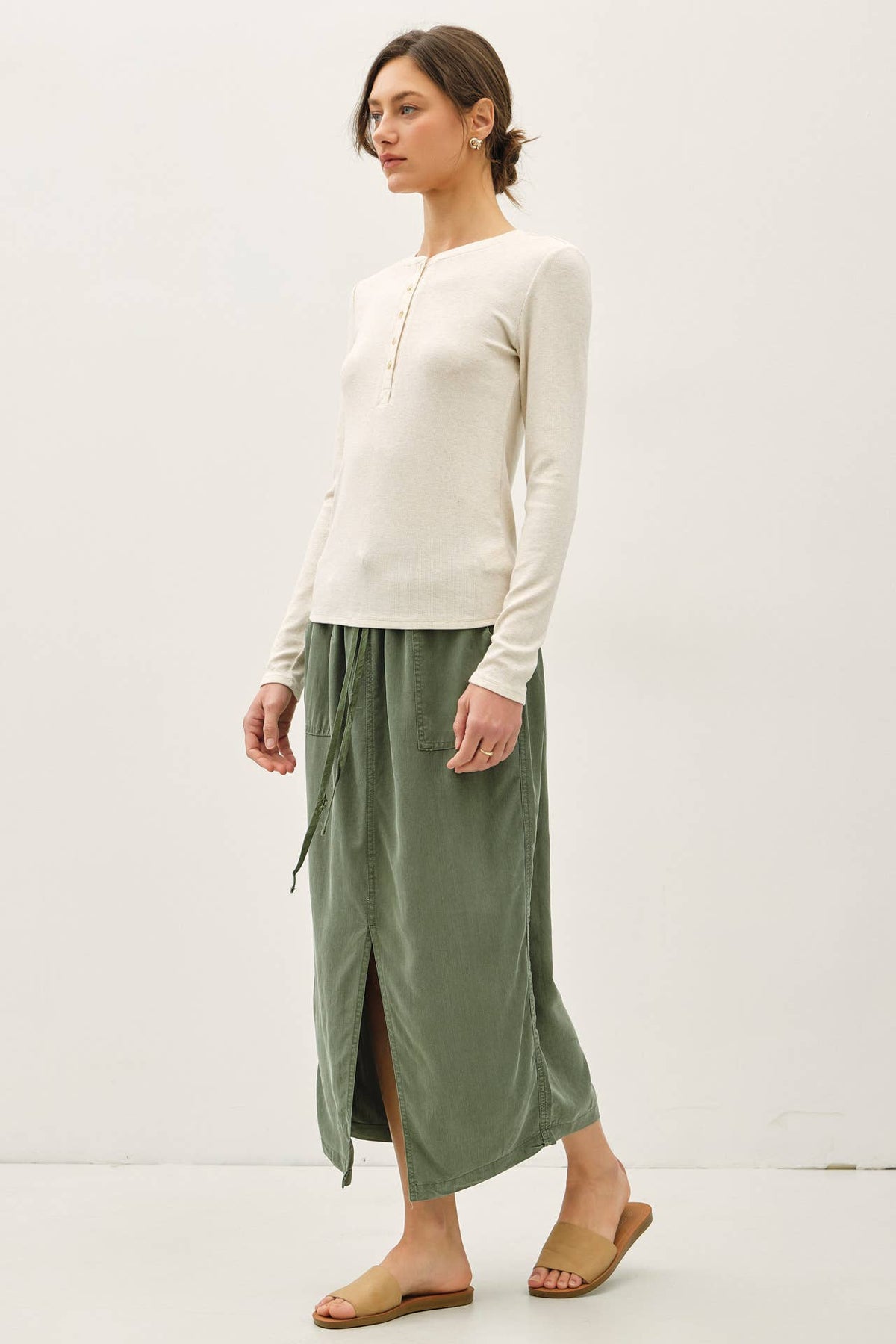 MODAL CLASSIC RIBBED LONGSLEEVE HENLEY BASIC TOP