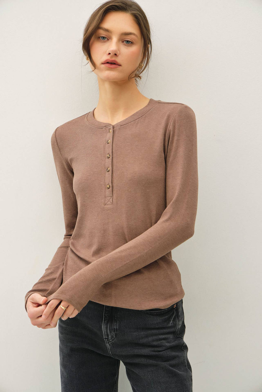 MODAL CLASSIC RIBBED LONGSLEEVE HENLEY BASIC TOP