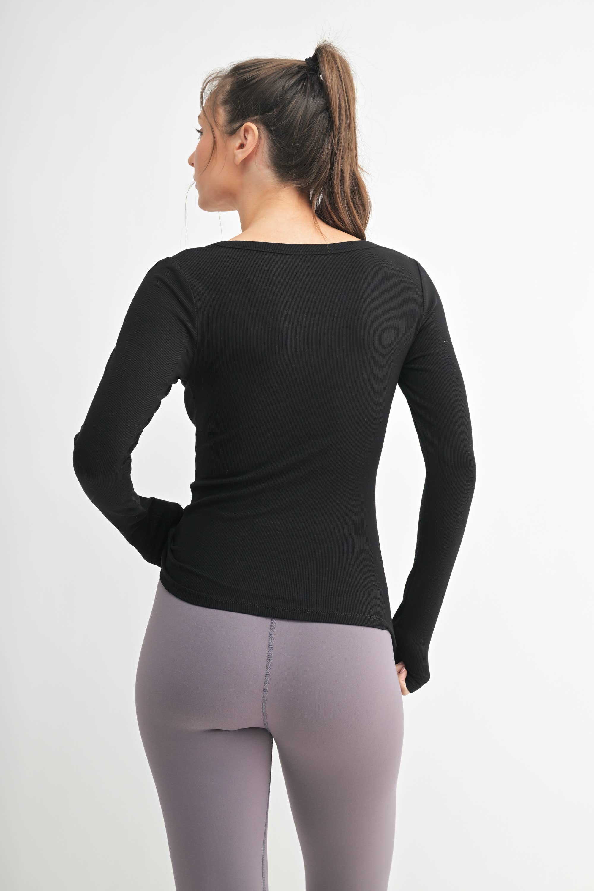 Scoop Neck Micro-Ribbed Long Sleeve Top Mono B