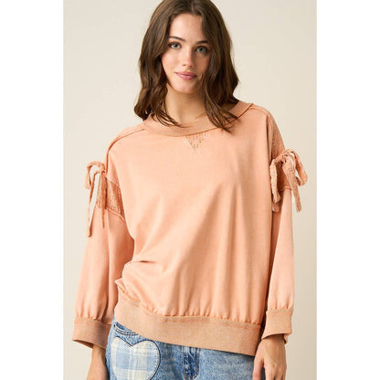BOW APPLIQUE LONG SLEEVE SWEATSHIRT