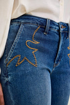 Judy Blue Jeans - MR TC DAISY Bootcut w/ Cowboy Boot Stitching MD Saddle Blue