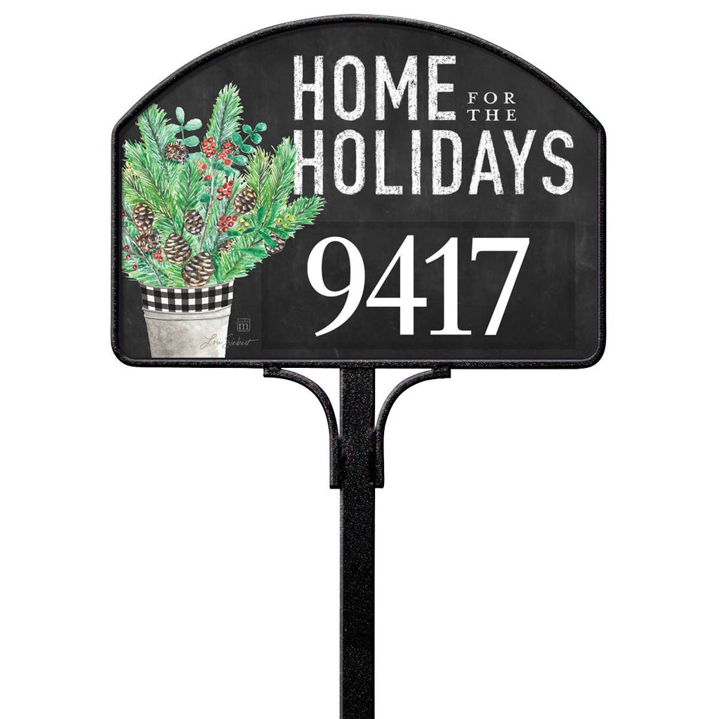 Studio M - Farmhouse Holiday Yard DeSign