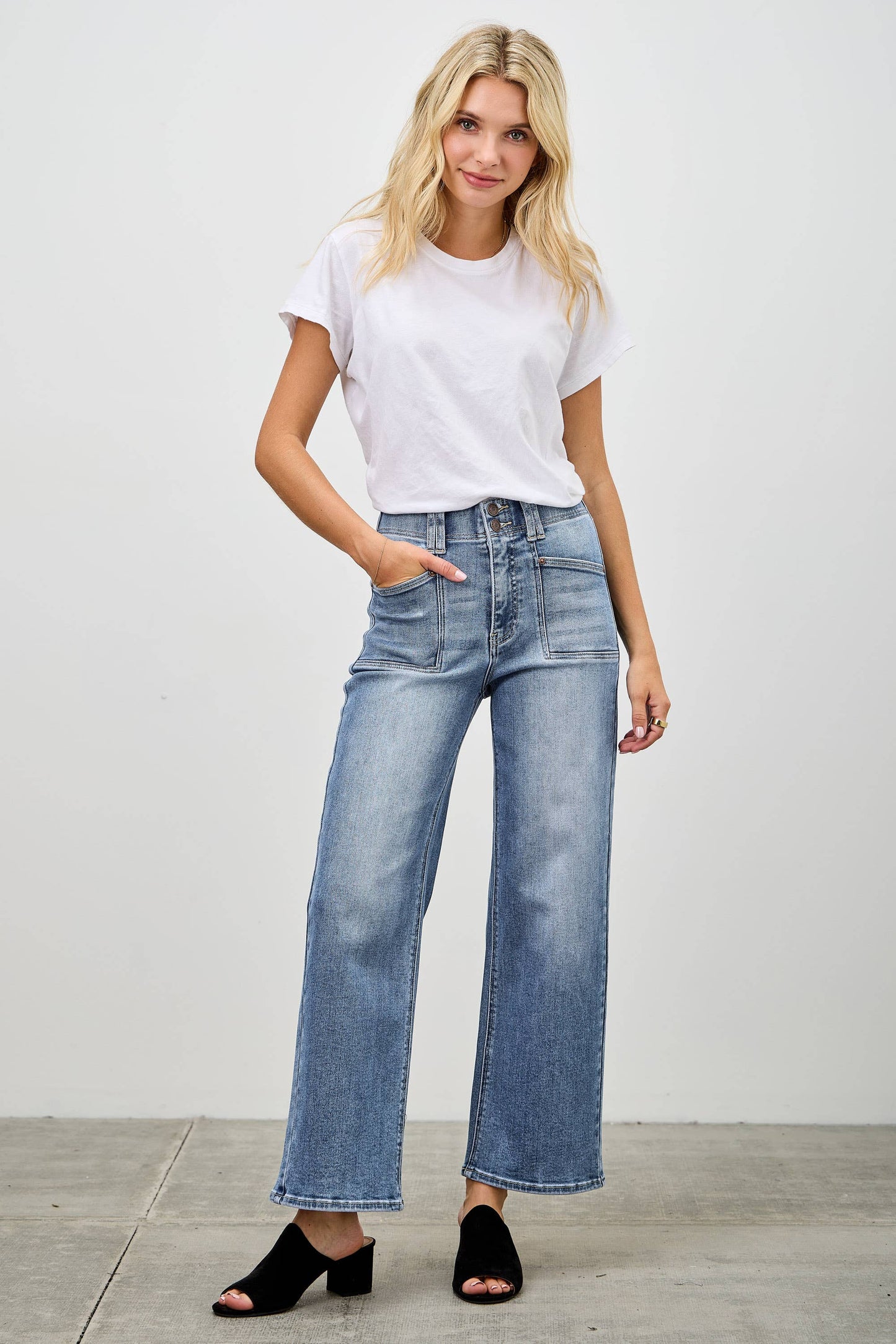 HIGH RISE CROP STRAIGHT WITH DOUBLE BUTTON SAIGE DENIM