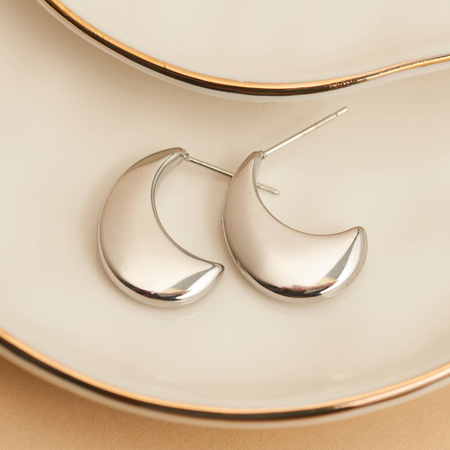 Howard's - Waterproof Earrings Pointed Waterdrop Stud in Gold & Steel