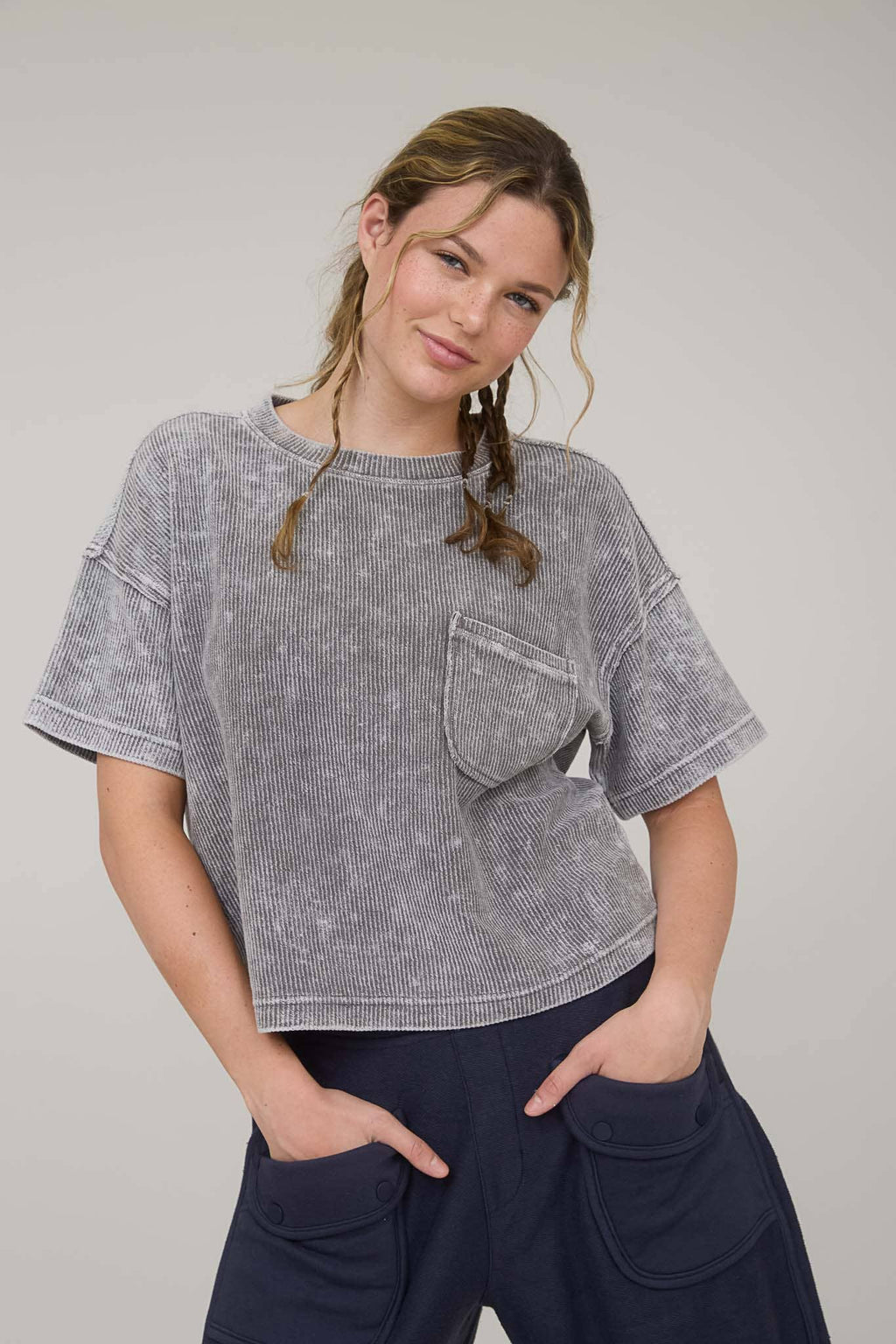 Everyday WASHED RIBBED SHORT SLEEVE TEE WITH POCKET