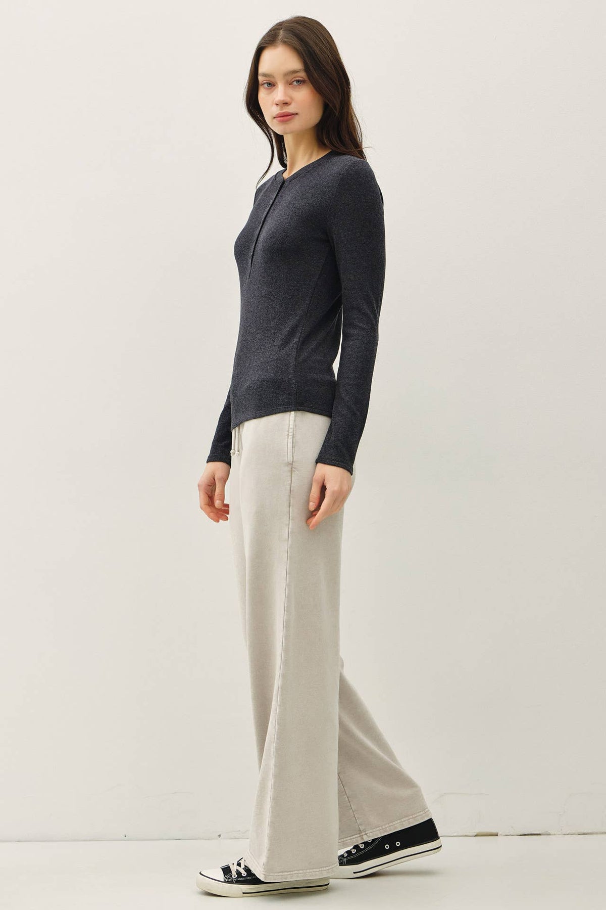 MODAL CLASSIC RIBBED LONGSLEEVE HENLEY BASIC TOP