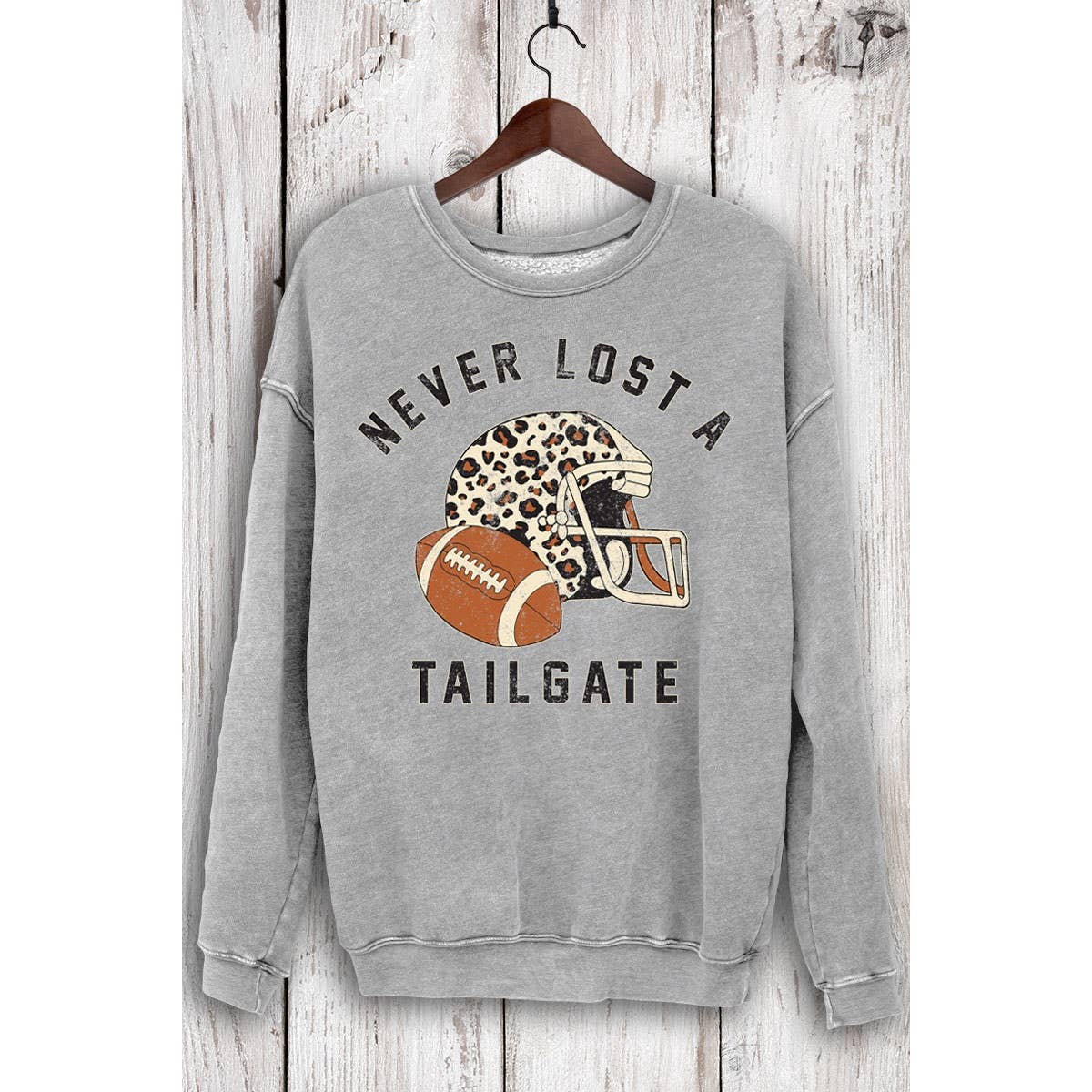 HRTandLUV - NEVER LOST A TAILGATE MINERAL SWEATSHIRTS