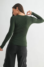 Essential Long-Sleeved Micro-Ribbed Athleisure Top Mono-B