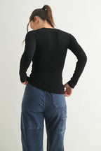 Essential Long-Sleeved Micro-Ribbed Athleisure Top Mono-B