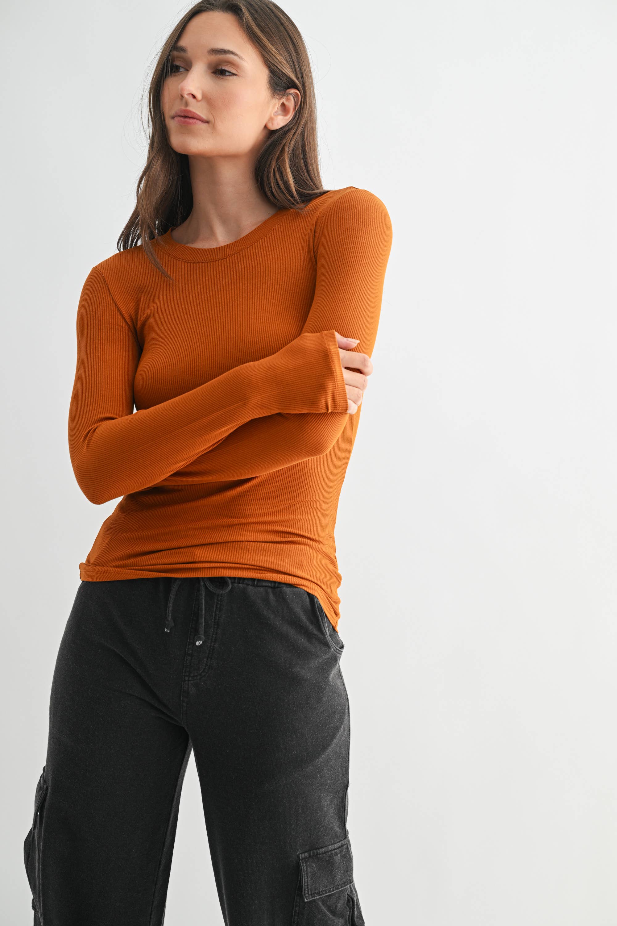 Essential Long-Sleeved Micro-Ribbed Athleisure Top Mono-B