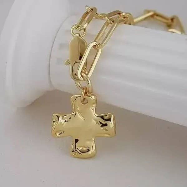 JOSSLYN by wall to wall - NOTABLE HAMMERED CROSS FRONT TOGGLE NECKLACE |