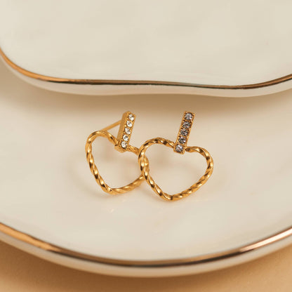 Howard's - Waterproof Earrings Narelle Heart Outline Bar Studs