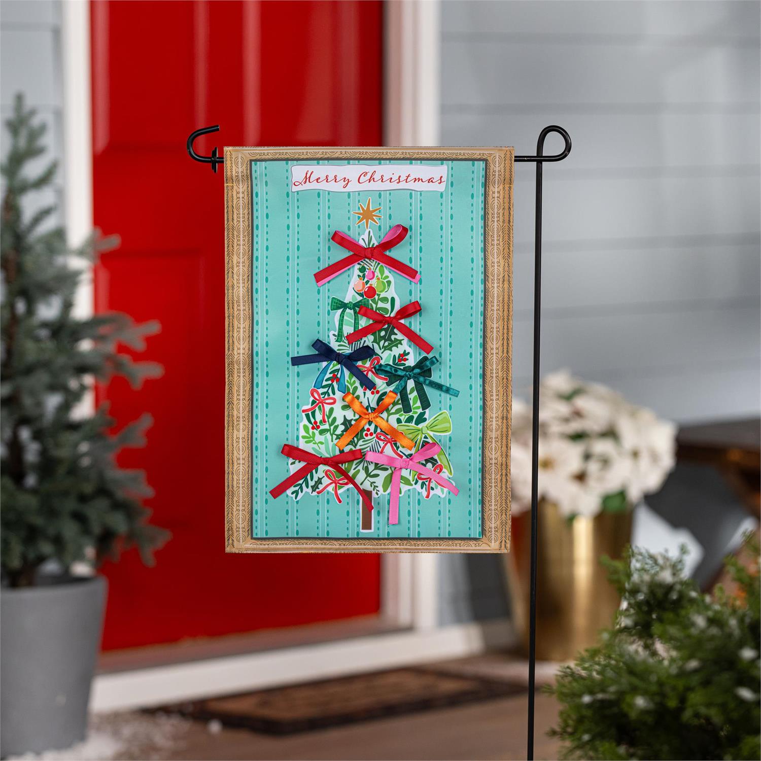 Bowtiful Christmas Tree Applique Flag