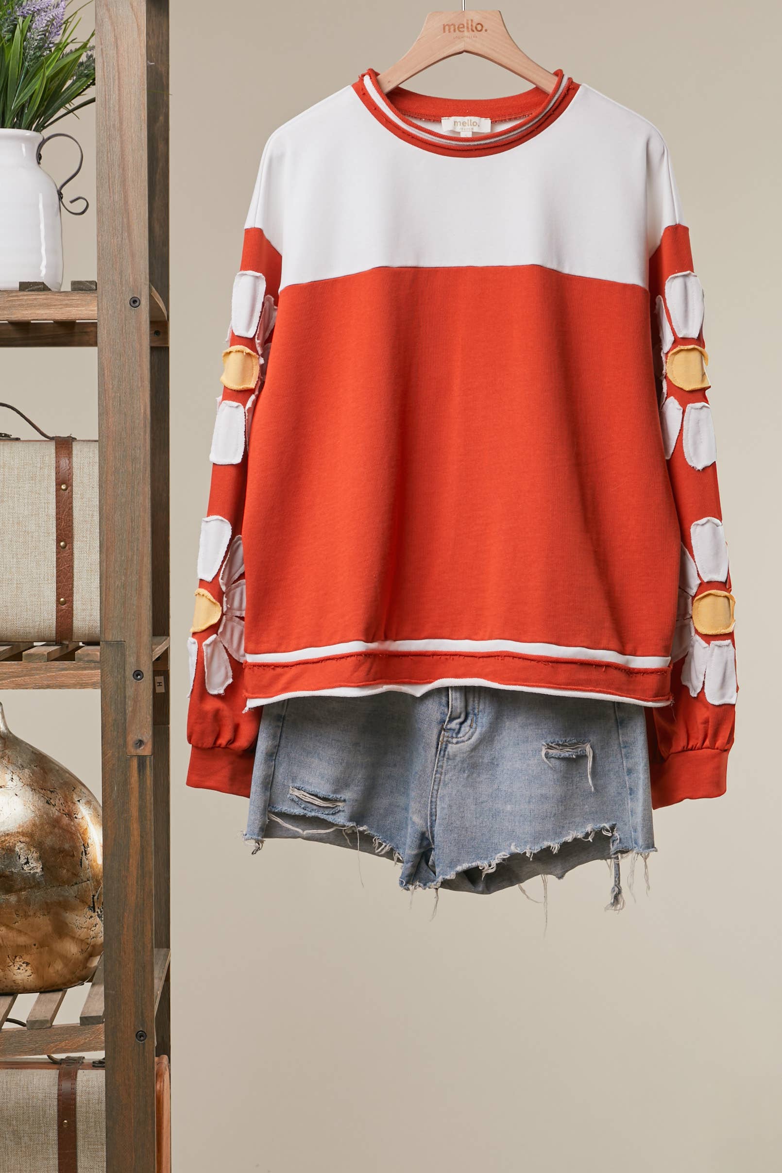 Mello. - Colorblock Daisy Graphic Top