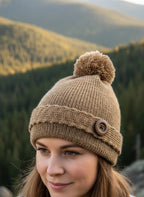 Knit Hat w. Button Strap