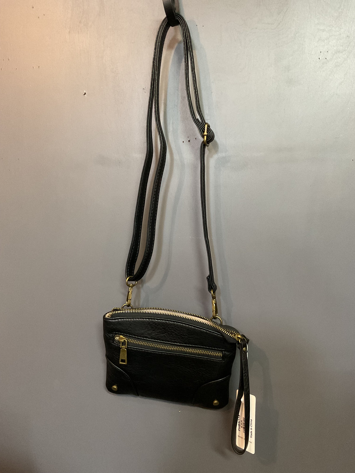 Dist Crossbody