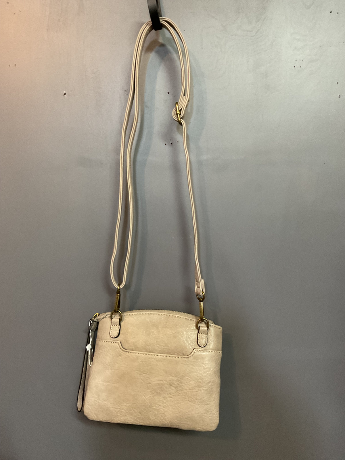 Dist Crossbody