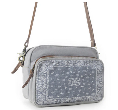 Myra Paisley Plains Pouch in Smoky Ash - Smoky Ash