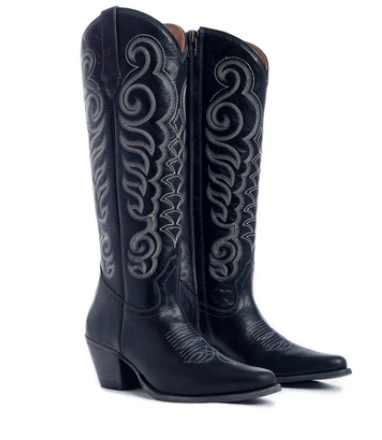 Nalejandra Boots in Ebony - Black